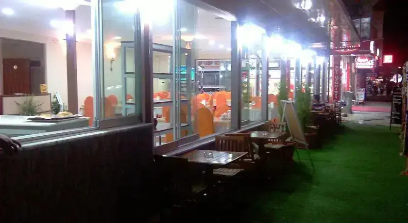 Алтынолук: Cahit Han Hotel