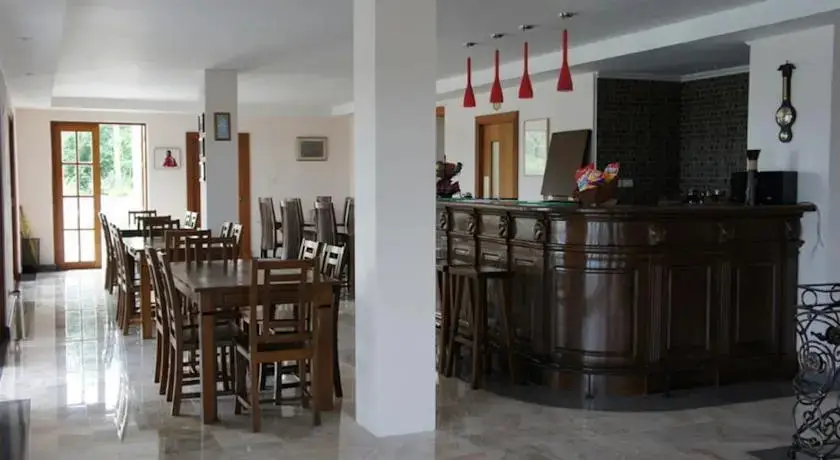 Чаам: The Manor Resort