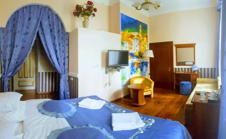 Ялта: Park Royal Bely Lebed Mini-Hotel