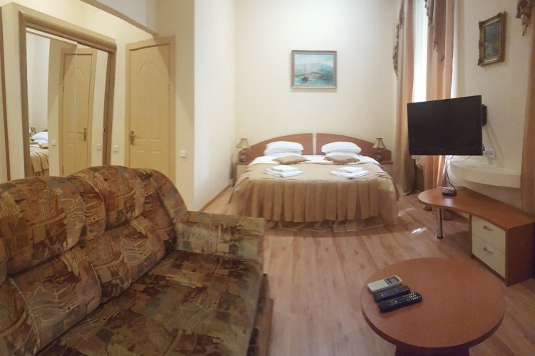 Ялта: Park Royal Bely Lebed Mini-Hotel