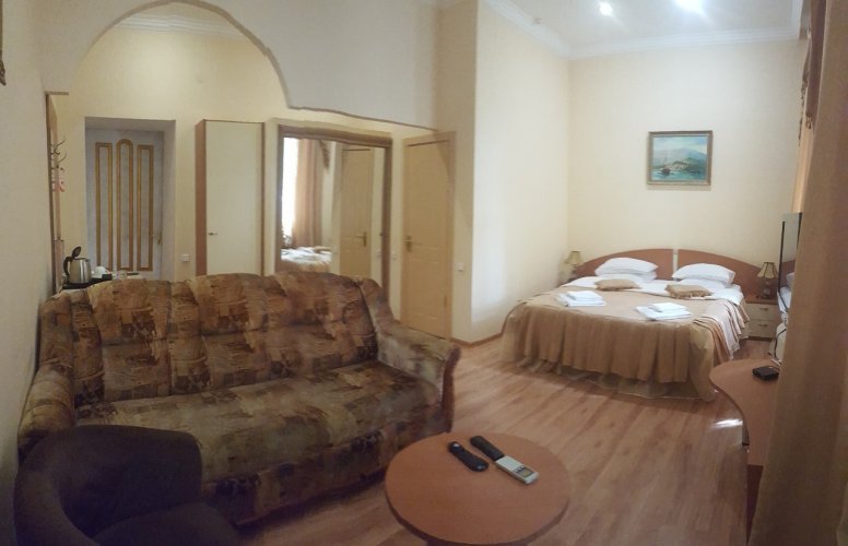 Ялта: Park Royal Bely Lebed Mini-Hotel