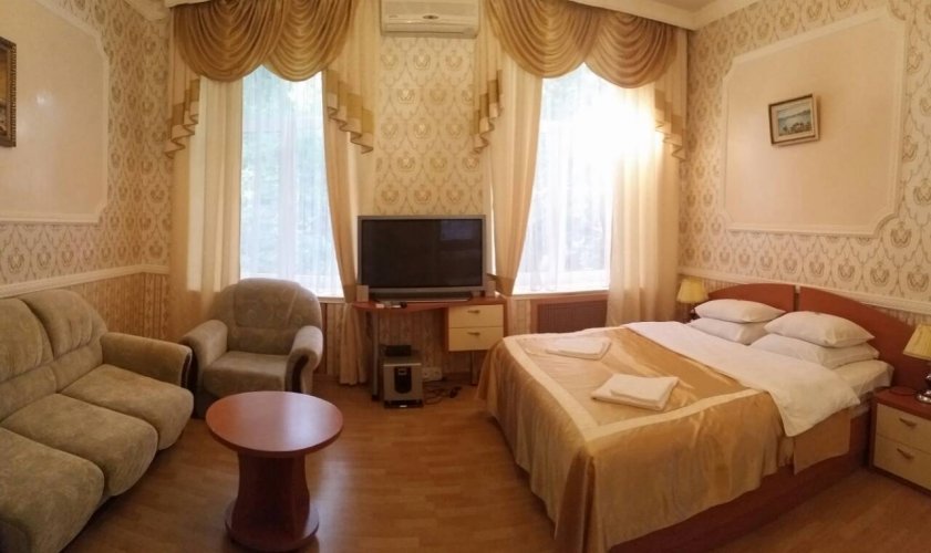 Ялта: Park Royal Bely Lebed Mini-Hotel