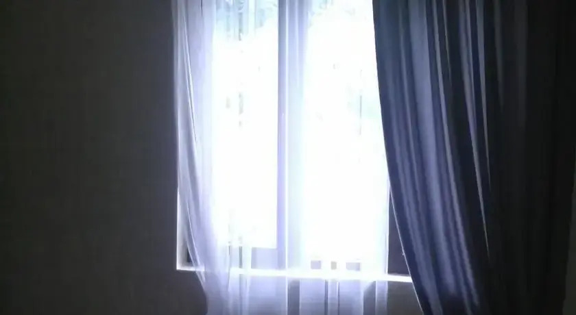 Уреки: Qobroni