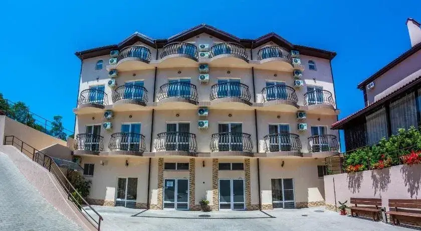Кабардинка: Townhouse Kedrovaya Rosha