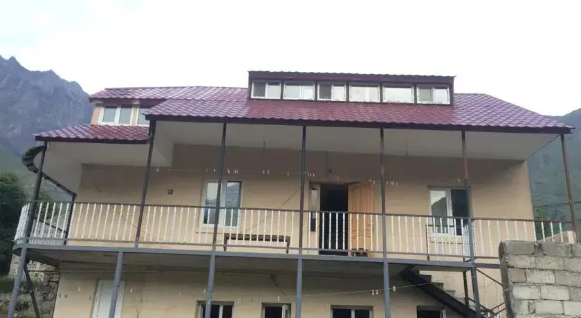 Степанцминда: Uptown Kazbegi Guesthouse