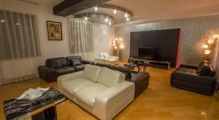 Бакуриани: Hotel Red House