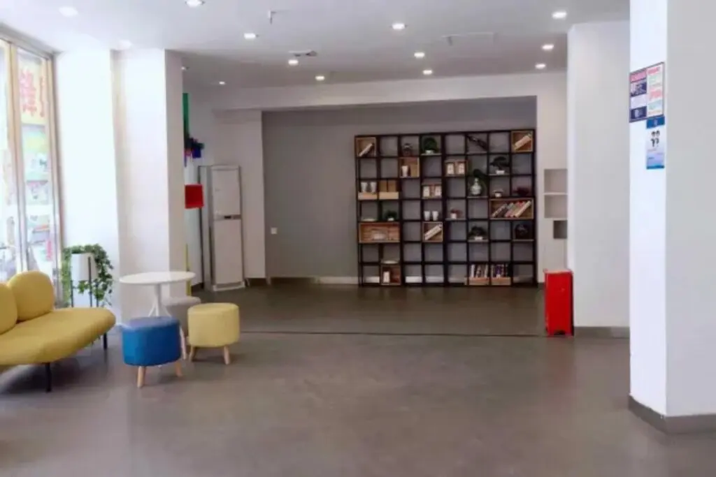 Шэньчжэнь: 7 Days Inn Shenzhen Longgang Nalian Subway Station Branch