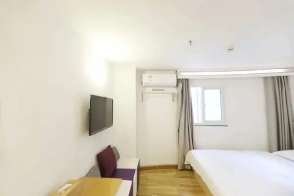 Шэньчжэнь: 7 Days Inn Shenzhen Longgang Nalian Subway Station Branch
