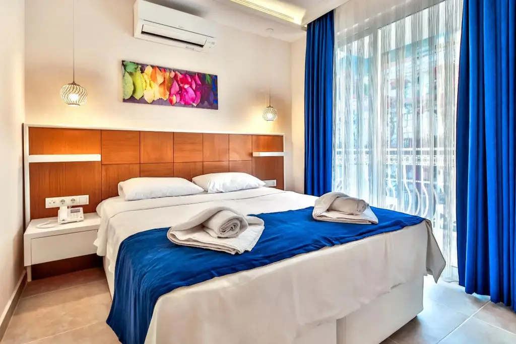 Каш: Oreo Hotel