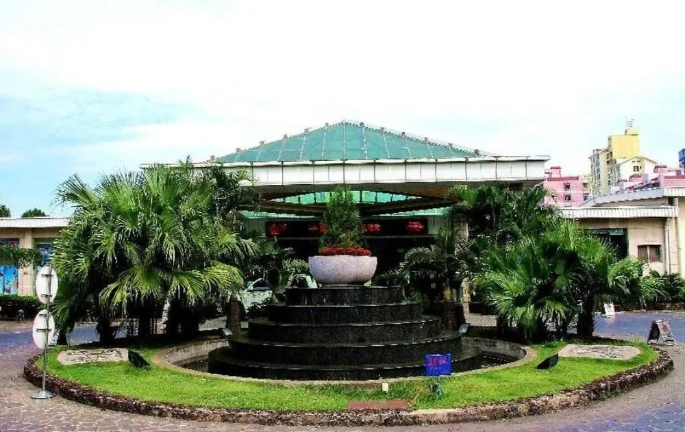 Tower Hotel - Haikou — фото 1