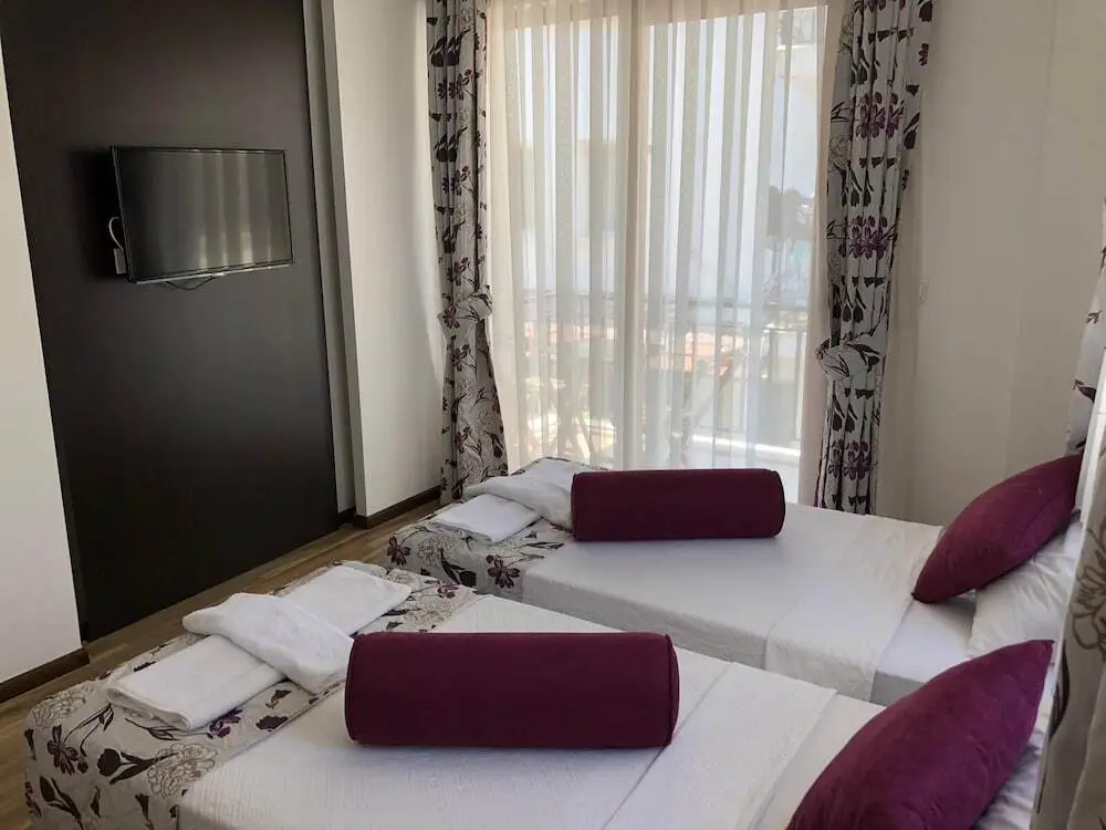 Каш: Hotel Hermes