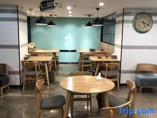 Нанкин: Motel Hotel (Nanjing Xinjiekou Wangfu Street)