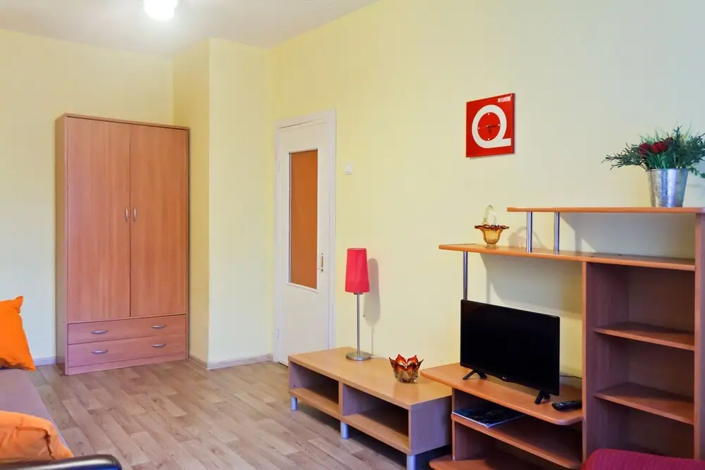 Екатеринбург: Apartment ALLiS-HALL on Karla Libknekhta 16