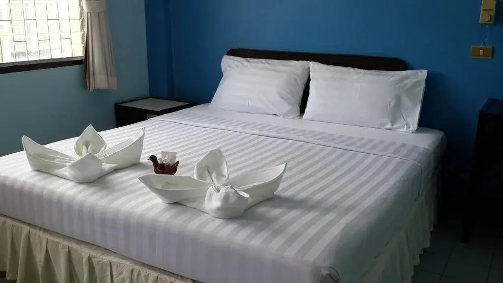 Кату: Patong Deli Hotel