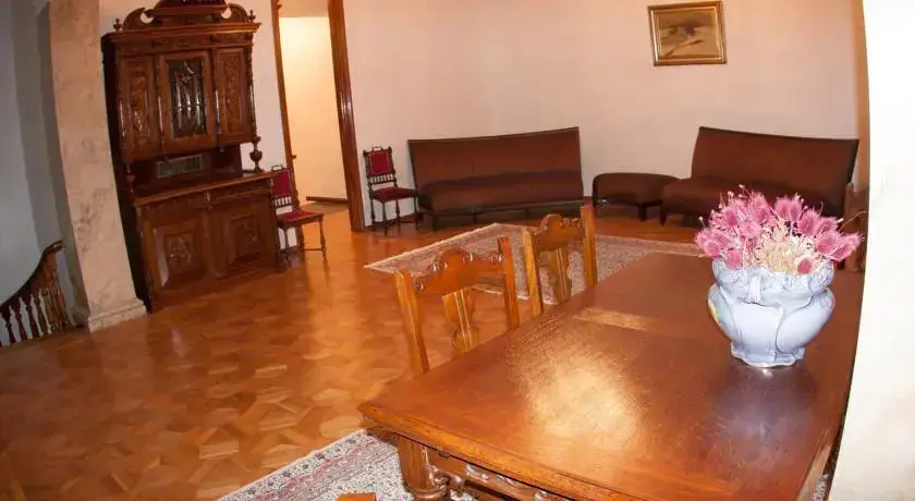 Кутаиси: La Maison