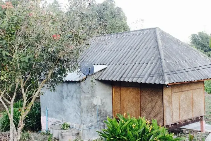 Паи: Eastern Peace House