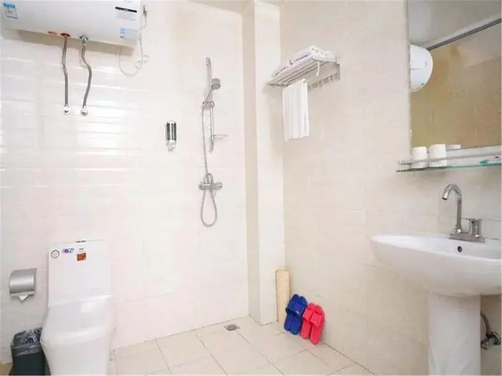 Пекин: July Sky Business Hotel