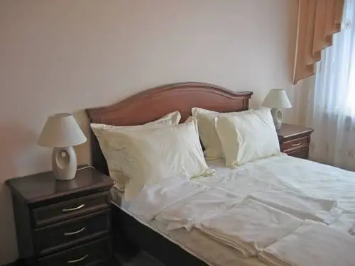 Ялта: YaltaApartments