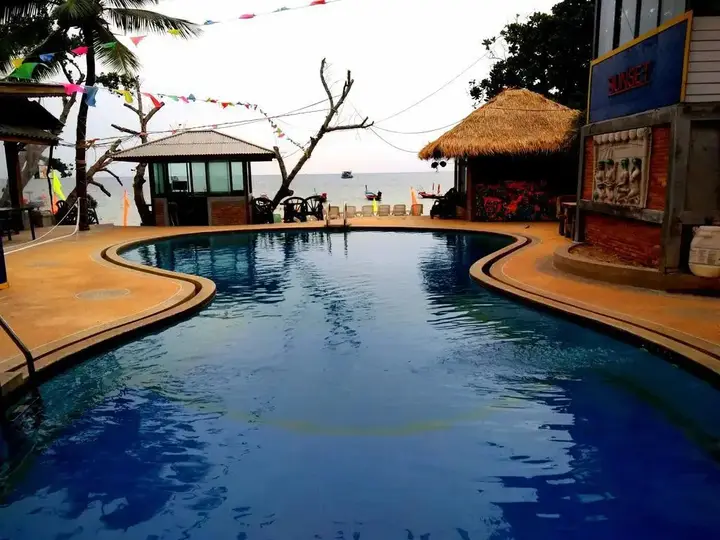 Остров Тау: Sunset Buri Hotel