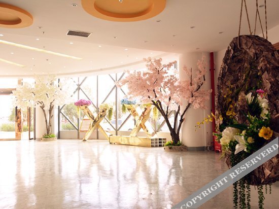 Куньмин: Ji Hotel (Kunming Chenggong Dounan Flower Market)