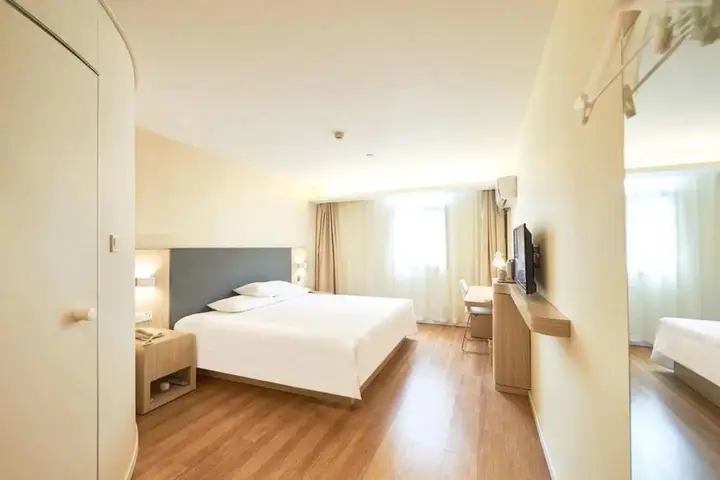 Сиань: HanTing Hotel (Xi'an Fengdong New District Jianzhang Road)