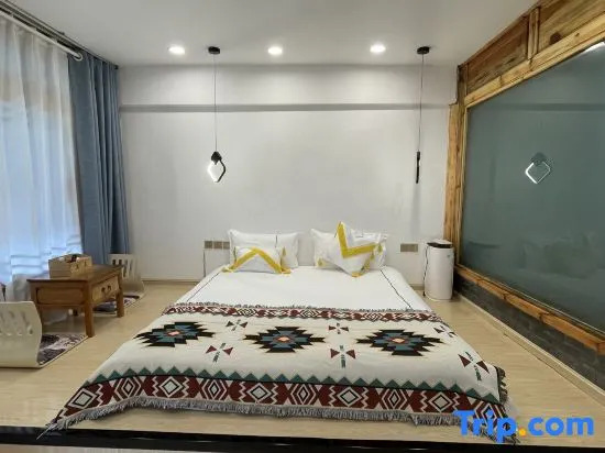 Лицзян: Lijiang Zhenmei Shishan Scenic Inn (Sifang Street Big Water Wheel Store)