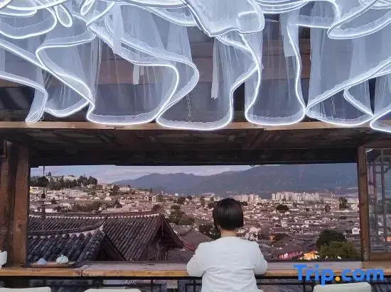 Лицзян: Lijiang Zhenmei Shishan Scenic Inn (Sifang Street Big Water Wheel Store)