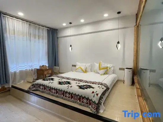 Лицзян: Lijiang Zhenmei Shishan Scenic Inn (Sifang Street Big Water Wheel Store)