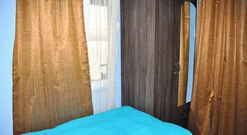 Чакви: Guest House Data