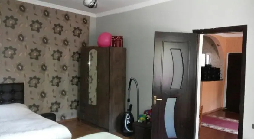 Чакви: Guest House Data