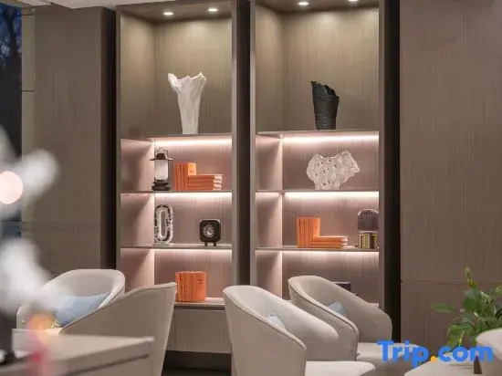 Циндао: World Hotel (Qingdao Stone Old Beach International Convention and Exhibition Center)