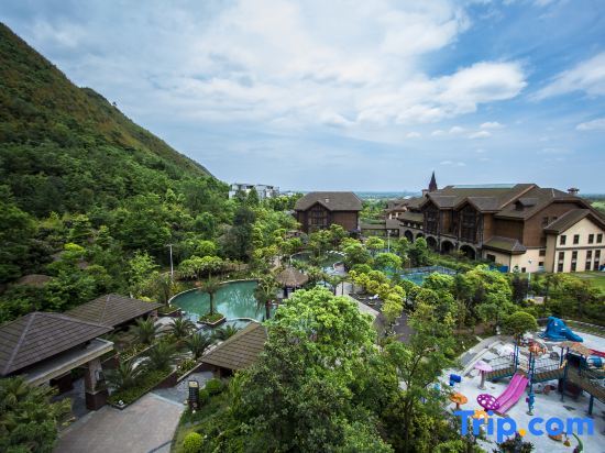 Дэян: Lutang Hot Spring Resort