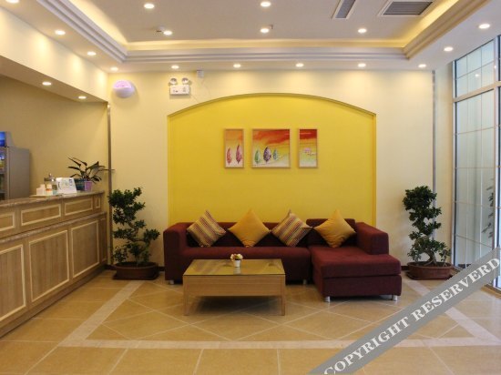 Дежоу: Home Inn (Sports Center, KangBo Avenue, Dezhou Development Zone)