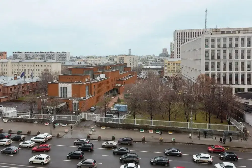 Москва: День и Ночь апартаменты на Октябрьской (Day&Night)