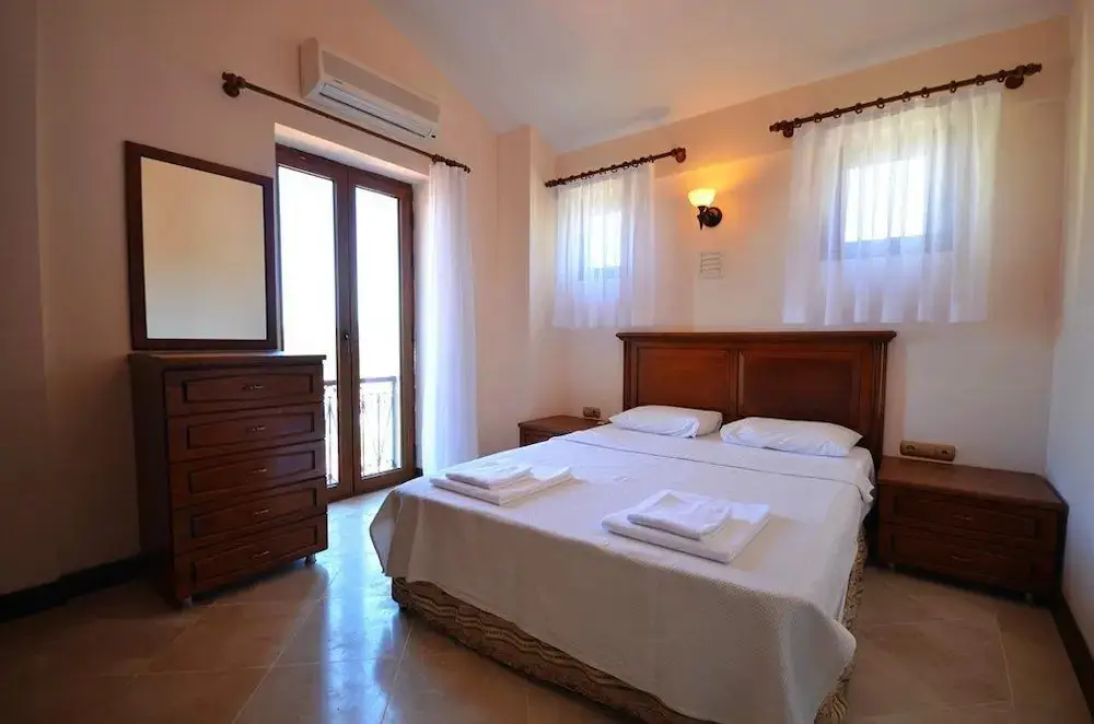 Исламлар: Villa Royal
