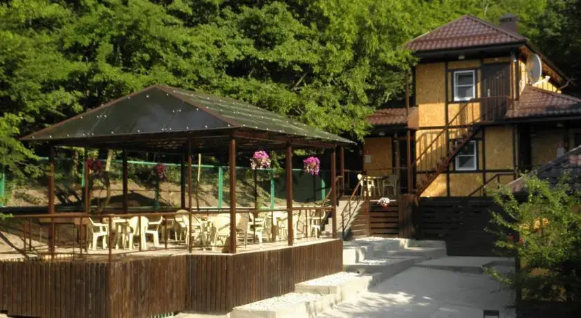 Архипо-Осиповка: Inn Zaterjannyj Raj