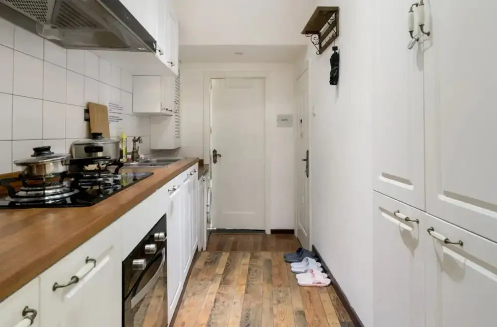 Шанхай: Hush Terrace House Near Iapm Mall