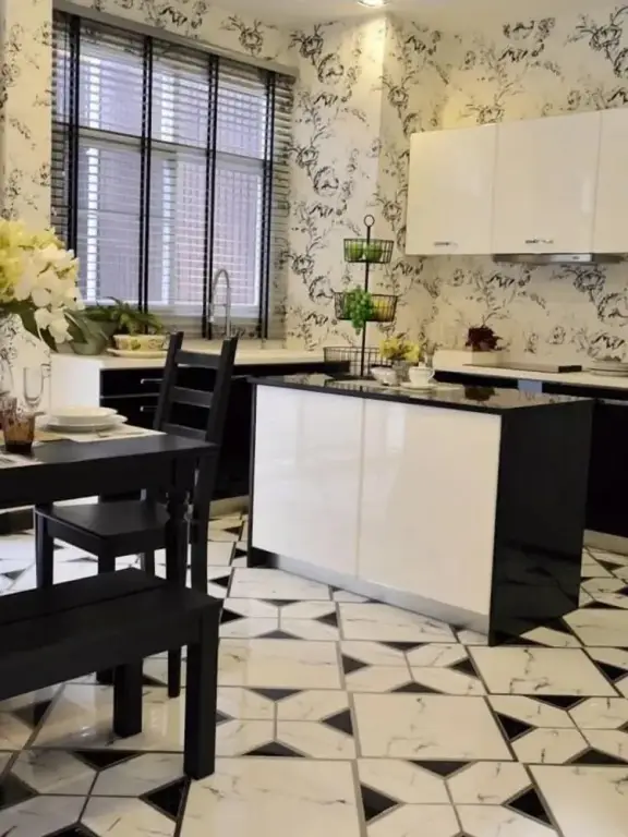 Паккрет: 4-Bedroom Luxury Apartment on Changwattana Road