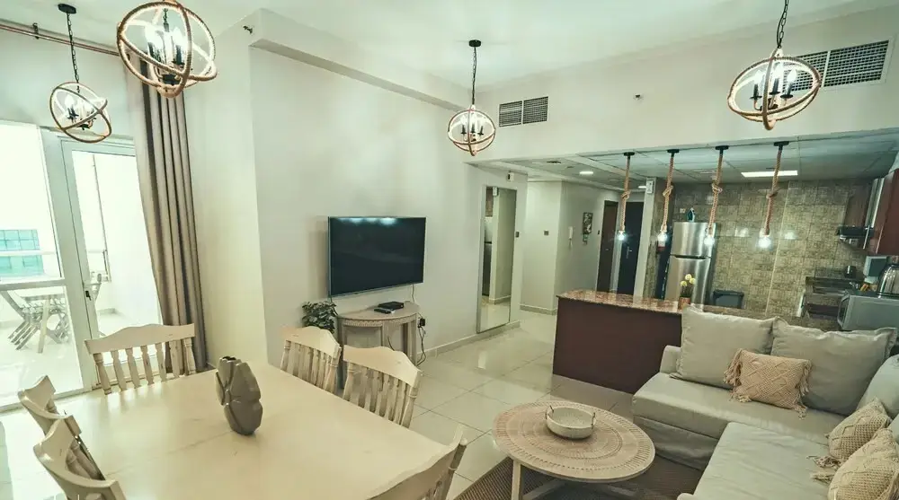 Дубай: A C Pearl Holiday Homes - Bohemian Style on 58th Floor