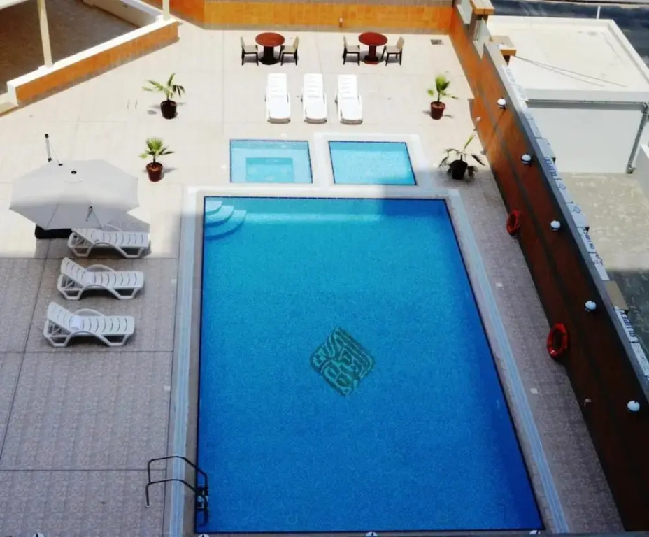Exquisite Suite Minutes Away From Al Mamzar Beach 1 Bedroom Apts — фото 1
