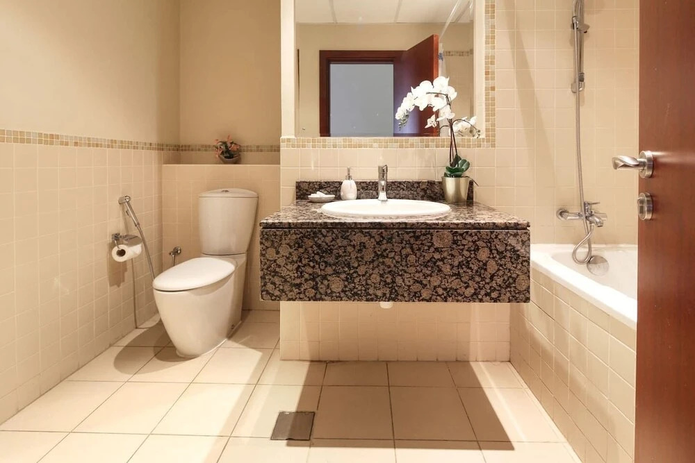 2BR in JBR w/ Mesmerizing Marina Views! Sleeps 6! — фото 1