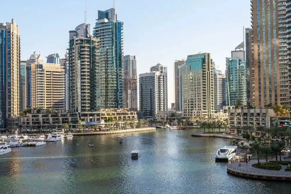 Дубай: 2BR Modern Luxury Masterpiece in Dubai Marina!