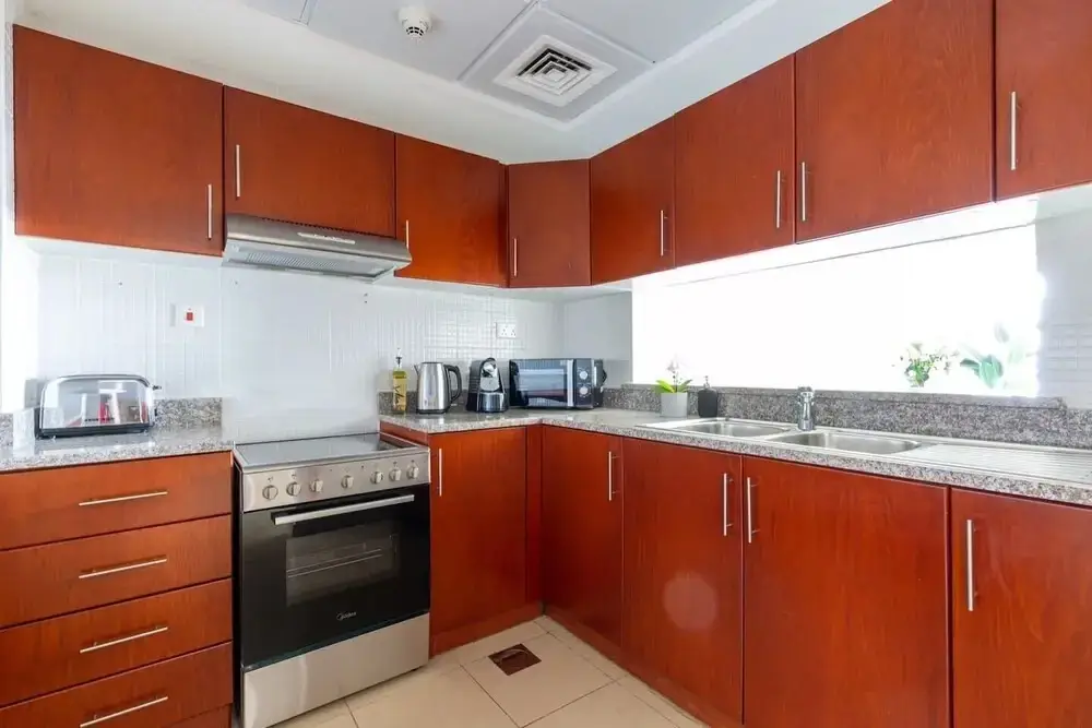 Дубай: Bright and Sassy 1BR in JLT - Near the Metro!