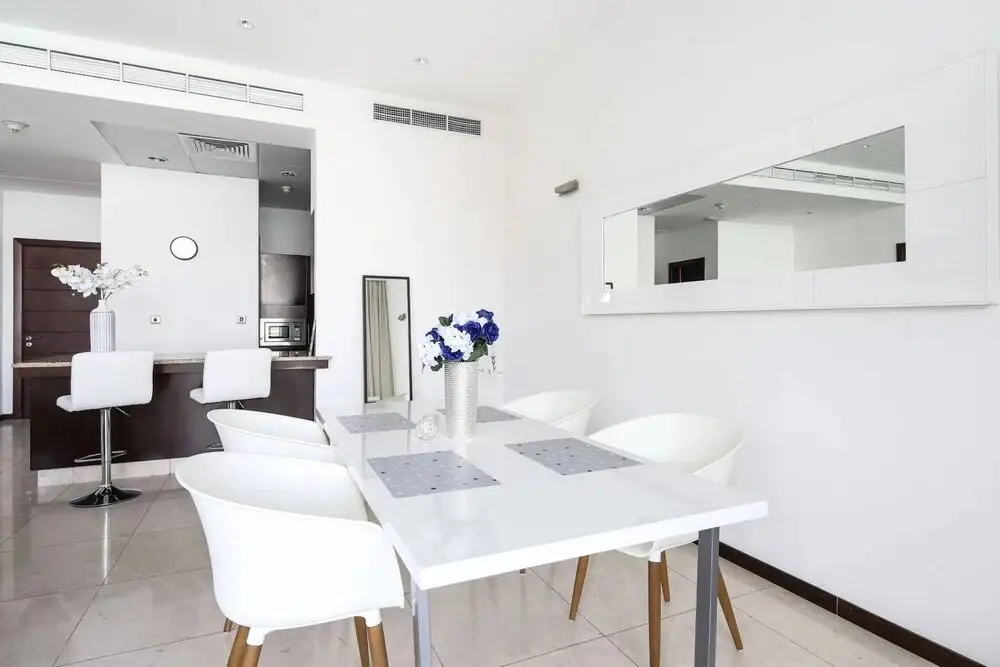 Beachfront 1BR in Tiara - Gorgeous Sea Views! — фото 1