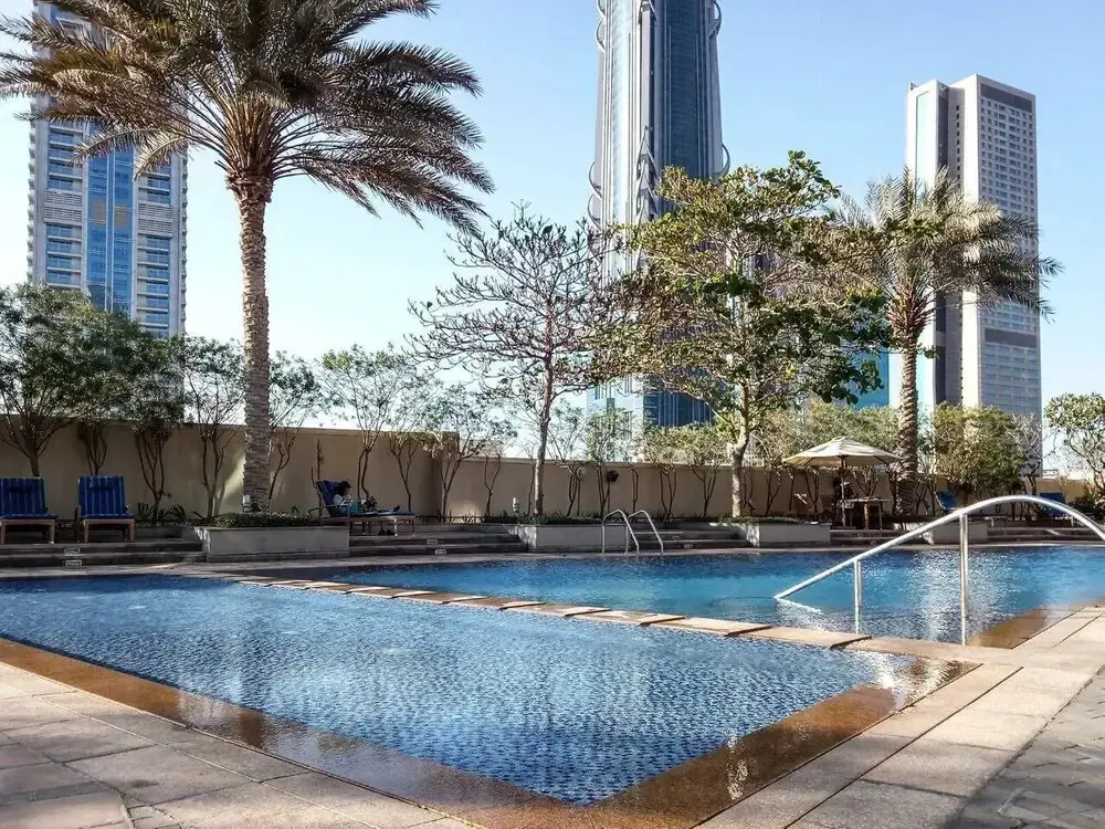 Дубай: Impressive 3BR Loft in Downtown Dubai!