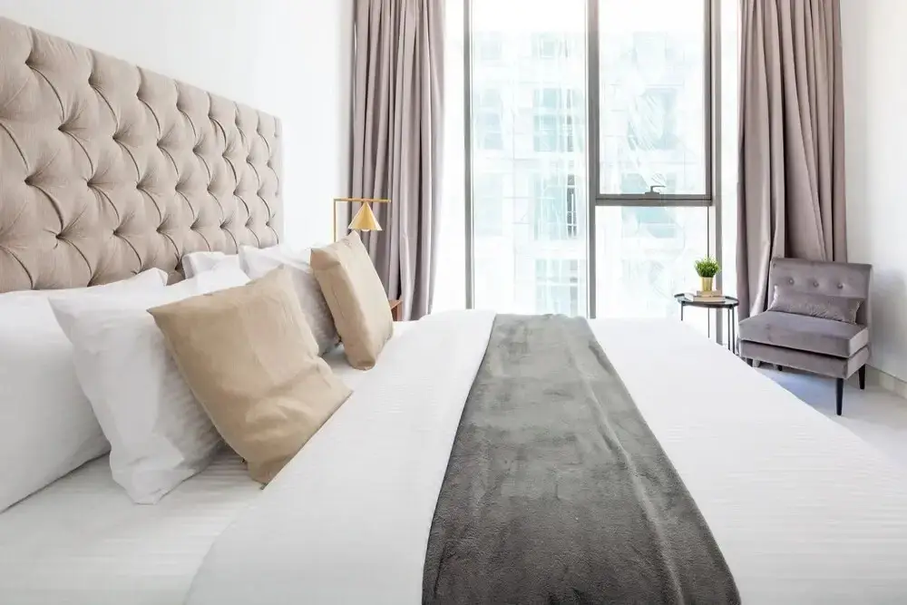 Дубай: Glamorous 1BR Apt on Palm Jumeirah - Near the Beach!