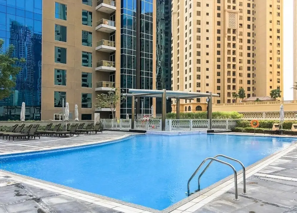 Amazing + Bright 2BR w/ Full Marina Views! — фото 1