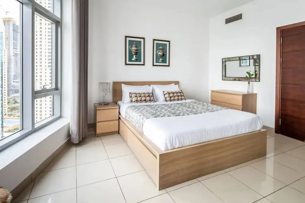 Дубай: Cool & Bright 1BR w/ Exhilarating Marina Views!