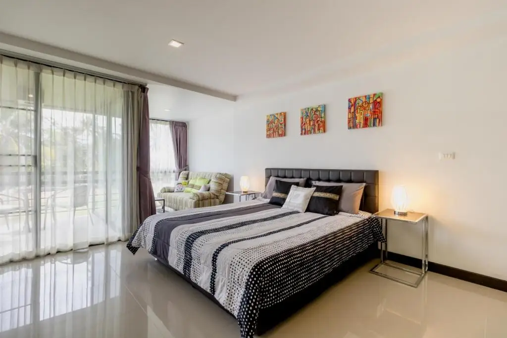 Тхаланг: Kris 2301 - Partial sea view studio in BangTao