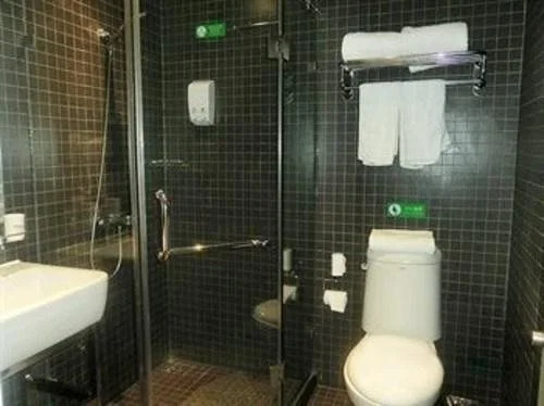 Циндао: Motel168 Qingdao Licun Fengshan Road